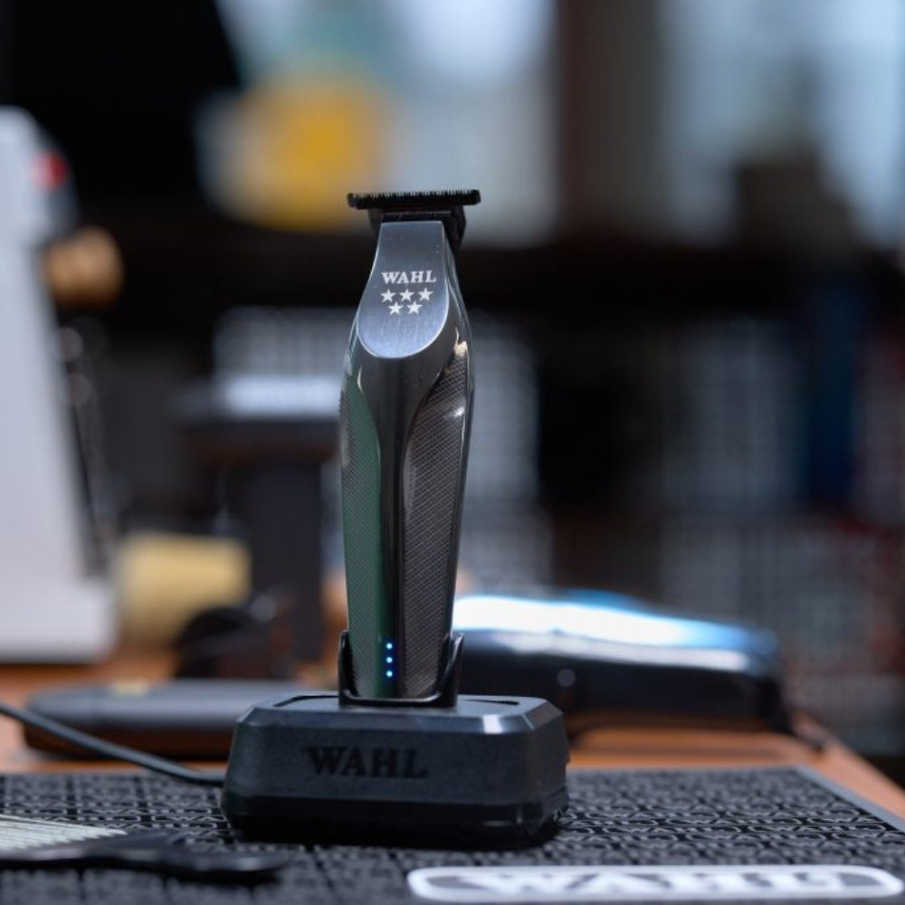 WAHL Professional - Base de recharge simple avec adapteur pour tondeuse, finition et rasoir #53254