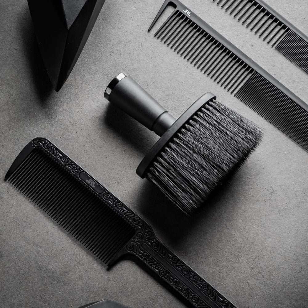 Époussette pour le cou "Neck Duster" (135mm/5.3" x 100mm/3.9") - Noir