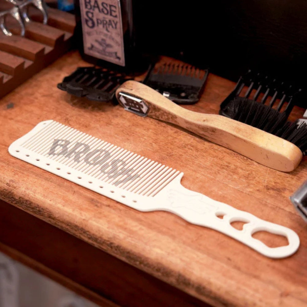 x Y.S.Park  - Peigne de tondeuse "YS-s282 Slim Type Flat Top Clipper Comb" (240mm/9.45") - Blanc