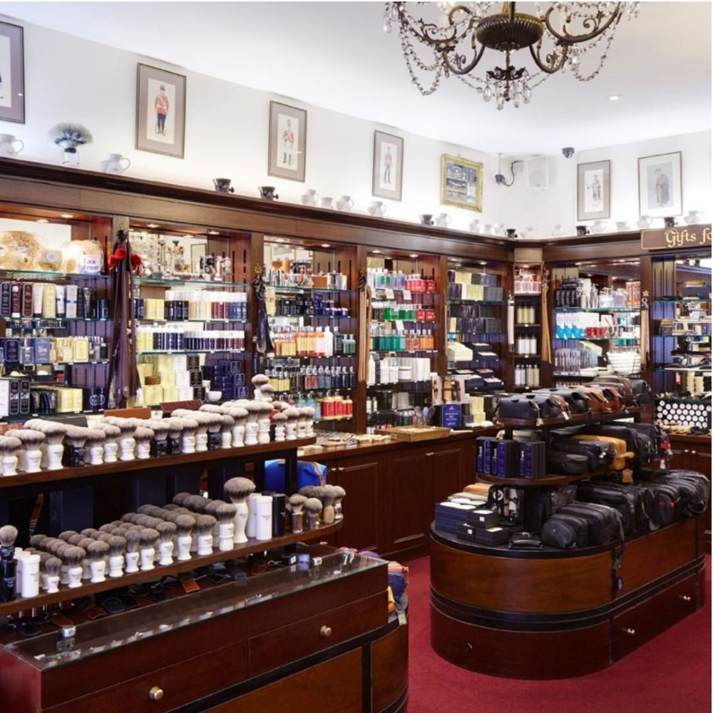 Aftershave Bay Rum "Traditionally Blended for the Discerning Gentleman" (150ml/5.0oz)