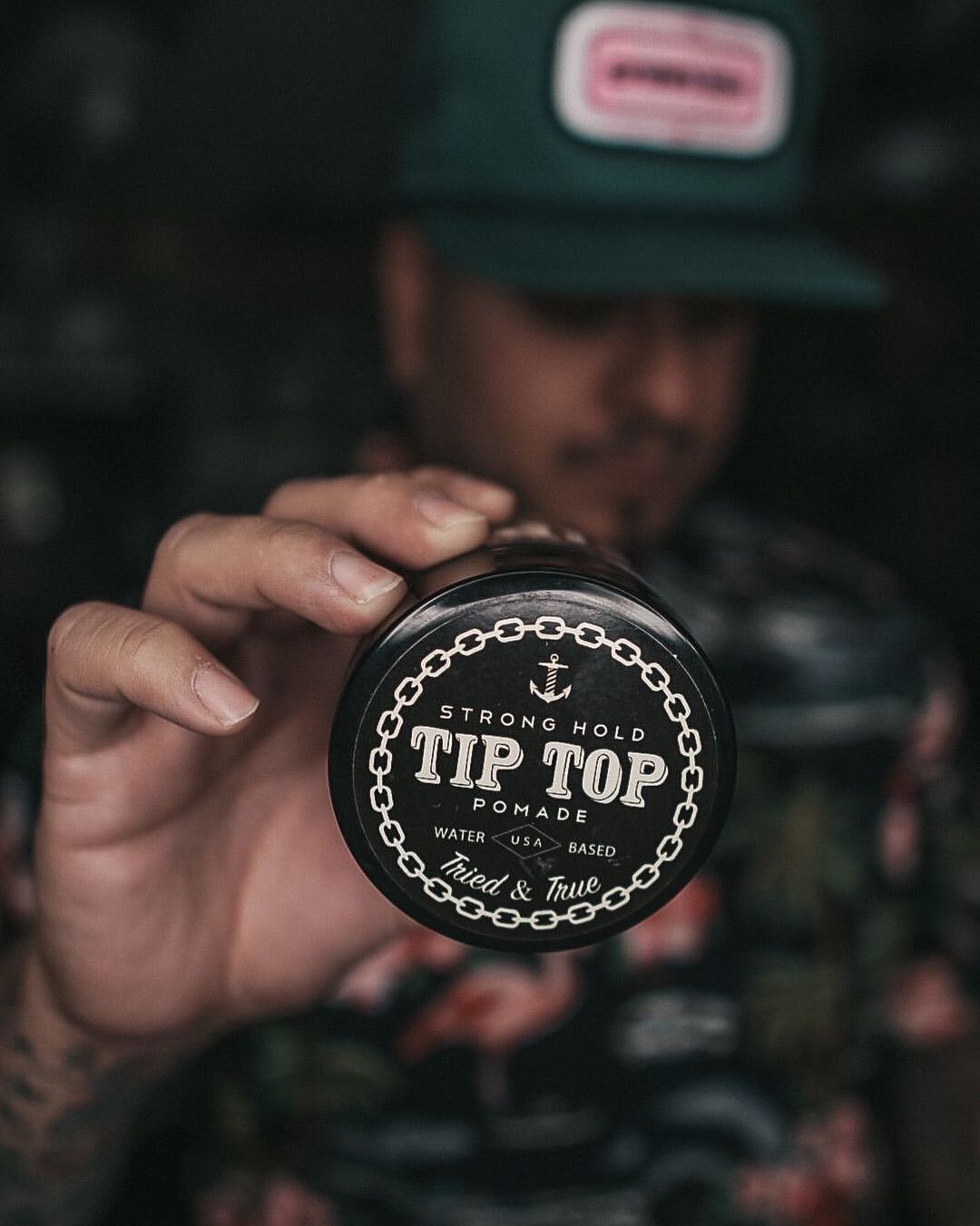 Pommade "Strong Hold Pomade" - Tenue ferme et brilliance élevée (125.6ml/4.25oz)