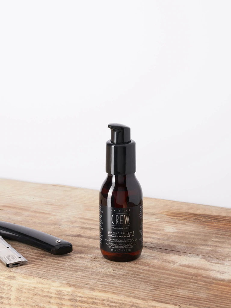 Huile de rasage ultra glissante "Shaving Skincare" prépare la peau au rasage s'utilise sous un gel ou une crème de rasage (50ml/1.7oz)