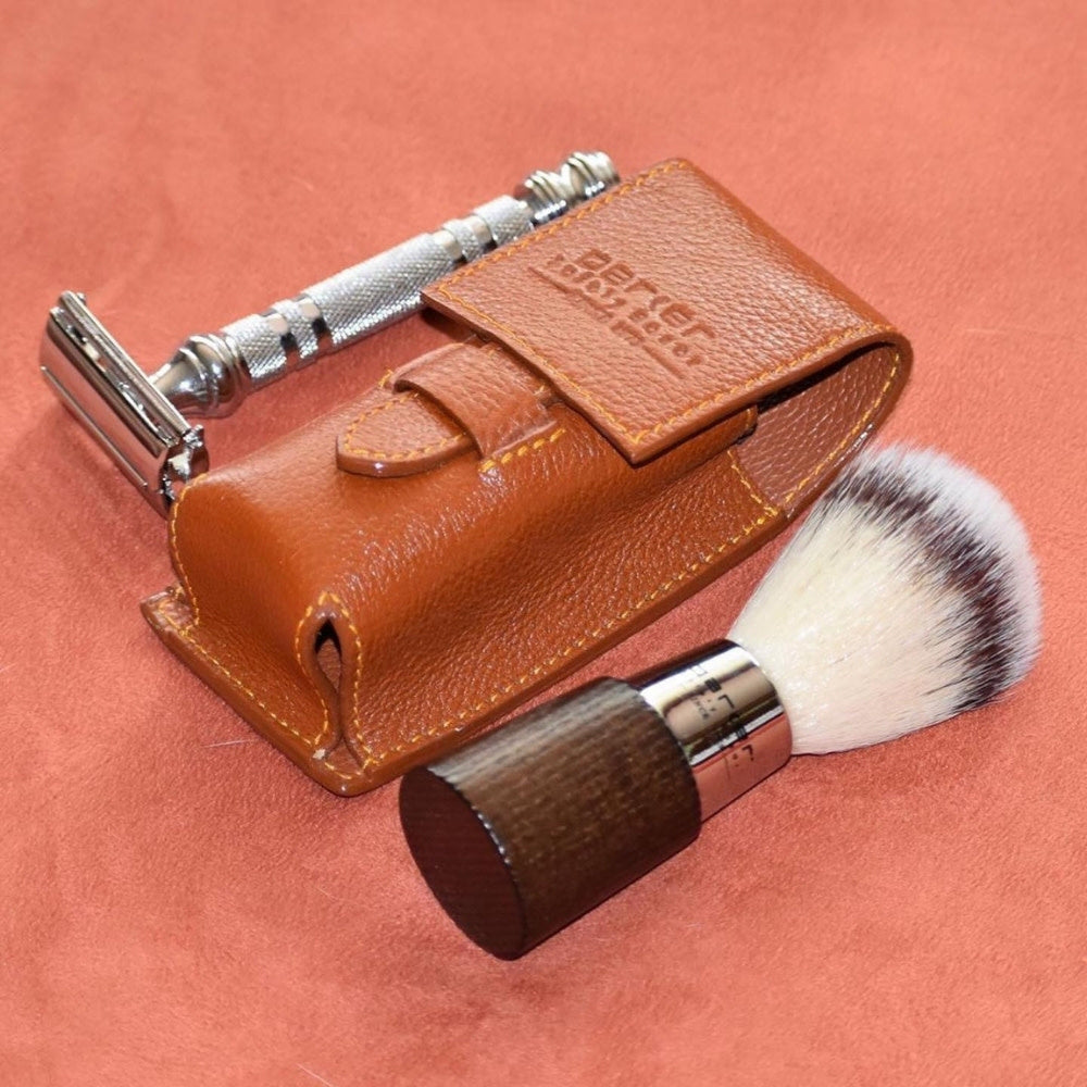 Blaireau avec poils synthétiques premium et manche en bois de hêtre finition noyer et chrome - Medium (20mm/0.79") - WNSY