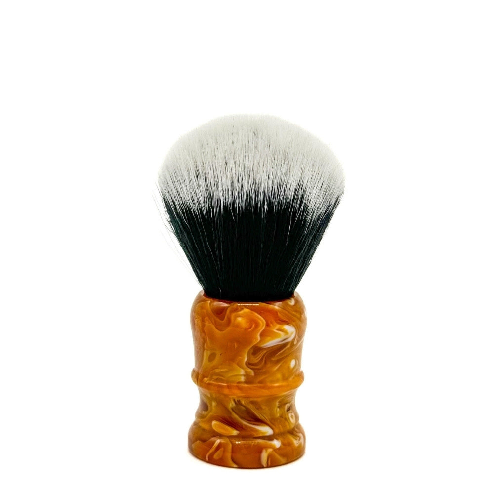 Blaireau avec poils synthétiques premium Tuxedo Knot et manche en résine marbrée jaune doré, brun et blanc - Large (28mm/1.10") - YHSY